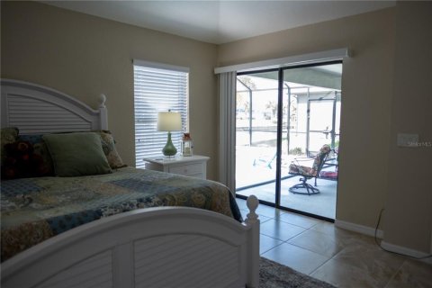 House in Port Charlotte, Florida 3 bedrooms, 198.72 sq.m. № 2103024 - photo 20
