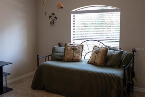 House in Port Charlotte, Florida 3 bedrooms, 198.72 sq.m. № 2103024 - photo 11