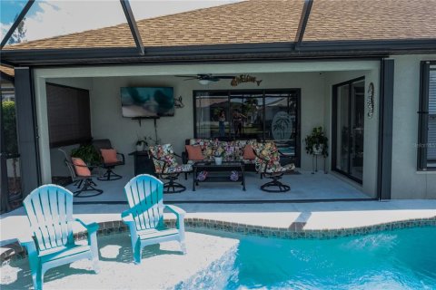 House in Port Charlotte, Florida 3 bedrooms, 198.72 sq.m. № 2103024 - photo 27