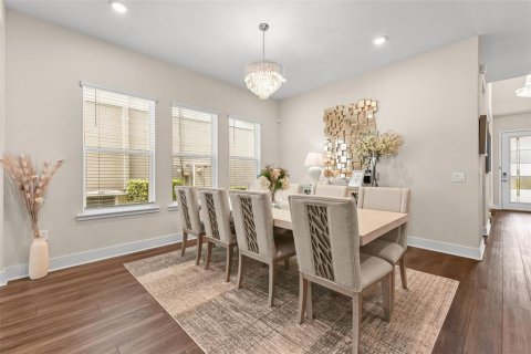 House in Orlando, Florida 5 bedrooms, 373 sq.m. № 2211941 - photo 23