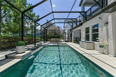 House in Orlando, Florida 5 bedrooms, 373 sq.m. № 2211941 - photo 10