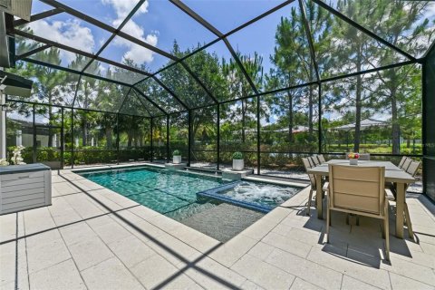 House in Orlando, Florida 5 bedrooms, 373 sq.m. № 2211941 - photo 8