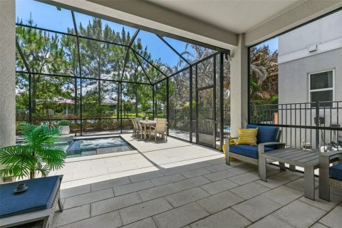 House in Orlando, Florida 5 bedrooms, 373 sq.m. № 2211941 - photo 15