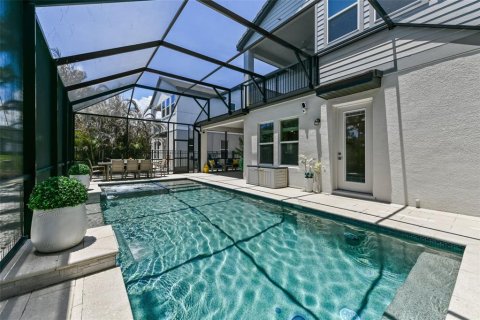 House in Orlando, Florida 5 bedrooms, 373 sq.m. № 2211941 - photo 11