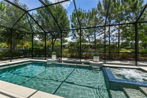 House in Orlando, Florida 5 bedrooms, 373 sq.m. № 2211941 - photo 14