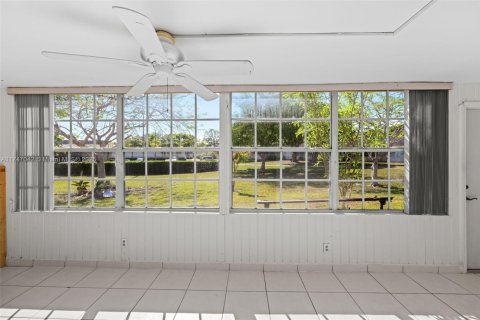 Copropriété à vendre à Miami, Floride: 1 chambre, 89.19 m2 № 1698552 - photo 14