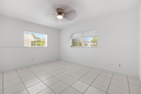 Copropriété à vendre à Miami, Floride: 1 chambre, 89.19 m2 № 1698552 - photo 20