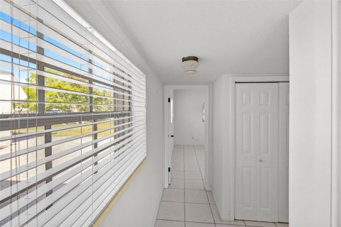Copropriété à vendre à Miami, Floride: 1 chambre, 89.19 m2 № 1698552 - photo 18