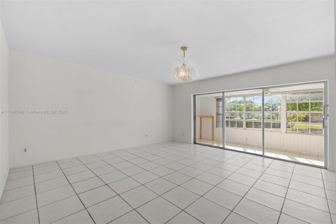 Copropriété à vendre à Miami, Floride: 1 chambre, 89.19 m2 № 1698552 - photo 3