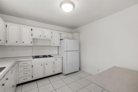 Copropriété à vendre à Miami, Floride: 1 chambre, 89.19 m2 № 1698552 - photo 10
