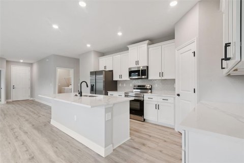 Casa en venta en Ocala, Florida, 4 dormitorios, 184.88 m2 № 2291083 - foto 4