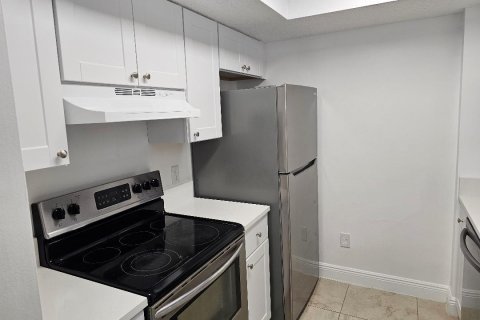Copropriété à louer à Hollywood, Floride: 3 chambres, 100.71 m2 № 2275853 - photo 8