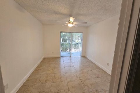 Copropriété à louer à Hollywood, Floride: 3 chambres, 100.71 m2 № 2275853 - photo 15