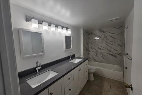 Copropriété à louer à Hollywood, Floride: 3 chambres, 100.71 m2 № 2275853 - photo 13
