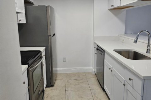 Copropriété à louer à Hollywood, Floride: 3 chambres, 100.71 m2 № 2275853 - photo 7