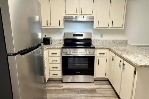 Condominio en venta en Clermont, Florida, 2 dormitorios, 66.89 m2 № 1777272 - foto 3