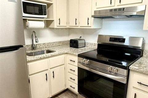 Condominio en venta en Clermont, Florida, 2 dormitorios, 66.89 m2 № 1777272 - foto 2