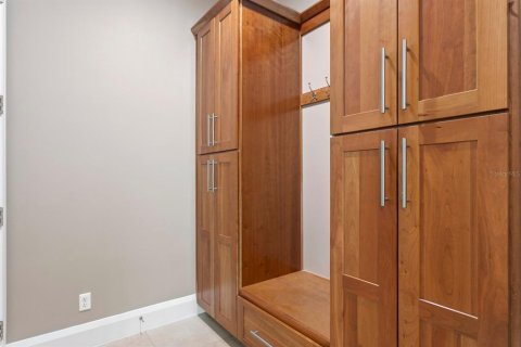Casa en venta en Tampa, Florida, 5 dormitorios, 369.57 m2 № 1598350 - foto 21