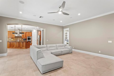 Casa en venta en Tampa, Florida, 5 dormitorios, 369.57 m2 № 1598350 - foto 12