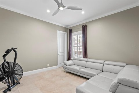 Casa en venta en Tampa, Florida, 5 dormitorios, 369.57 m2 № 1598350 - foto 25