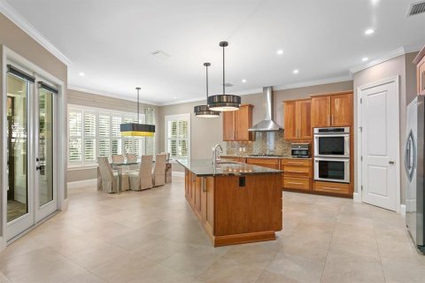 Casa en venta en Tampa, Florida, 5 dormitorios, 369.57 m2 № 1598350 - foto 20