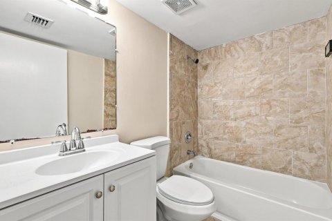 Copropriété à vendre à Sunrise, Floride: 2 chambres, 91.6 m2 № 2191873 - photo 17