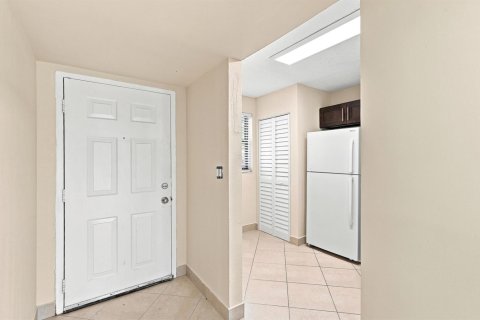 Copropriété à vendre à Sunrise, Floride: 2 chambres, 91.6 m2 № 2191873 - photo 4