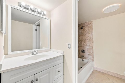Copropriété à vendre à Sunrise, Floride: 2 chambres, 91.6 m2 № 2191873 - photo 26