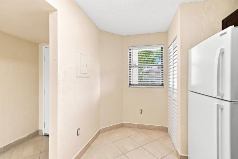 Copropriété à vendre à Sunrise, Floride: 2 chambres, 91.6 m2 № 2191873 - photo 7