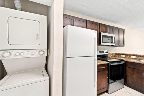 Copropriété à vendre à Sunrise, Floride: 2 chambres, 91.6 m2 № 2191873 - photo 8