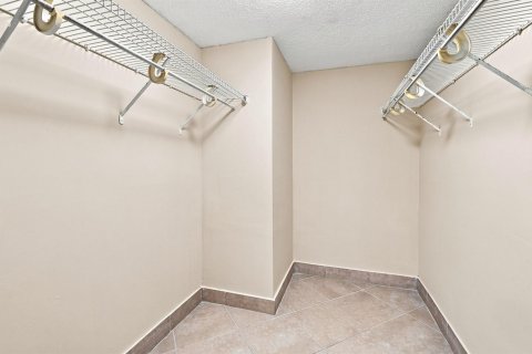 Copropriété à vendre à Sunrise, Floride: 2 chambres, 91.6 m2 № 2191873 - photo 28