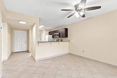Copropriété à vendre à Sunrise, Floride: 2 chambres, 91.6 m2 № 2191873 - photo 15