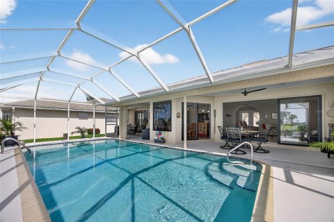 House in Punta Gorda, Florida 3 bedrooms, 155.98 sq.m. № 1903130 - photo 26