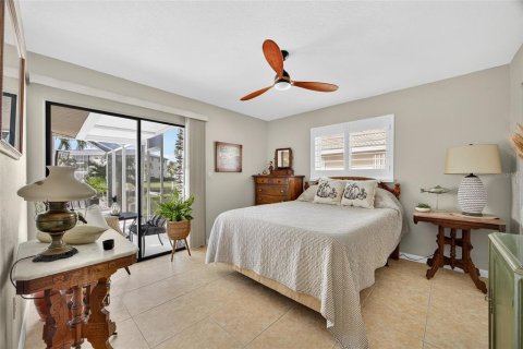 House in Punta Gorda, Florida 3 bedrooms, 155.98 sq.m. № 1903130 - photo 19