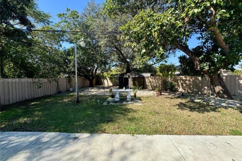 Купить виллу или дом в Норт-Майами, Флорида 4 спальни, 224.82м2, № 2027011 - фото 30