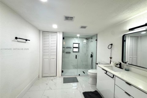 Купить виллу или дом в Норт-Майами, Флорида 4 спальни, 224.82м2, № 2027011 - фото 15