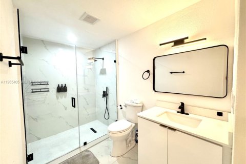 Купить виллу или дом в Норт-Майами, Флорида 4 спальни, 224.82м2, № 2027011 - фото 26