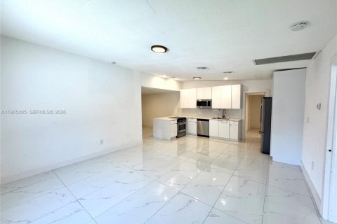 Купить виллу или дом в Норт-Майами, Флорида 4 спальни, 224.82м2, № 2027011 - фото 4