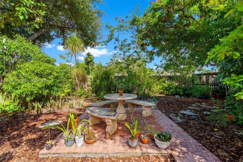 House in Miami, Florida 3 bedrooms, 150.13 sq.m. № 1882415 - photo 25