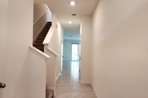 Touwnhouse à louer à Davenport, Floride: 3 chambres, 168.15 m2 № 2401092 - photo 5