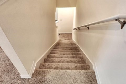 Touwnhouse à louer à Davenport, Floride: 3 chambres, 168.15 m2 № 2401092 - photo 6