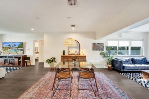 Casa en venta en Hollywood, Florida, 2 dormitorios, 113.34 m2 № 1941483 - foto 14