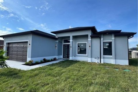 Casa en venta en Lehigh Acres, Florida, 4 dormitorios, 155.24 m2 № 1984292 - foto 2