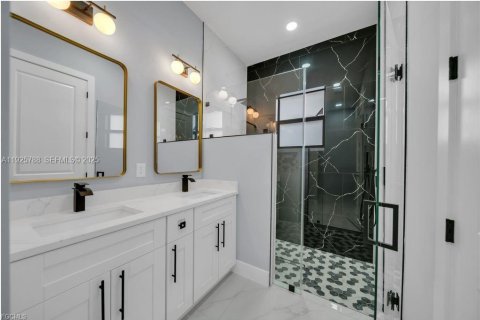 Casa en venta en Lehigh Acres, Florida, 4 dormitorios, 155.24 m2 № 1984292 - foto 19