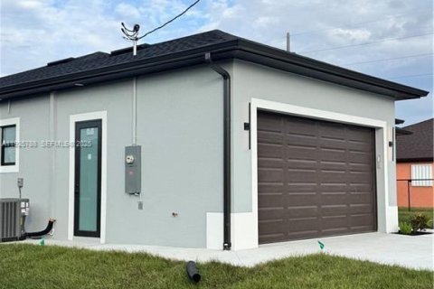 Casa en venta en Lehigh Acres, Florida, 4 dormitorios, 155.24 m2 № 1984292 - foto 3