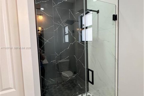 Casa en venta en Lehigh Acres, Florida, 4 dormitorios, 155.24 m2 № 1984292 - foto 13