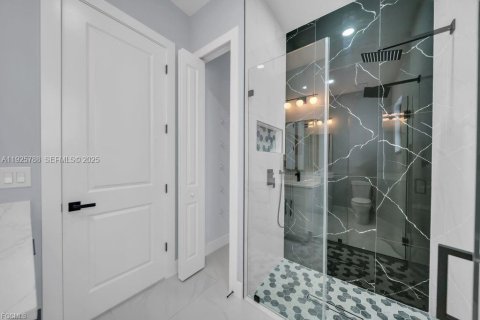 Casa en venta en Lehigh Acres, Florida, 4 dormitorios, 155.24 m2 № 1984292 - foto 26