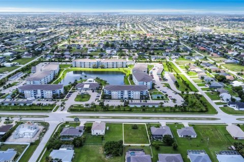 Land in Cape Coral, Florida № 2152612 - photo 8