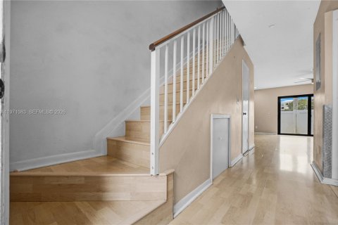 Touwnhouse à vendre à Pembroke Pines, Floride: 2 chambres, 101.08 m2 № 2040751 - photo 14