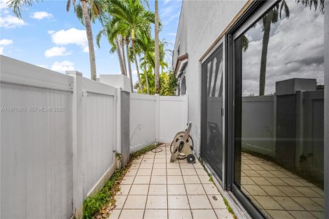 Touwnhouse à vendre à Pembroke Pines, Floride: 2 chambres, 101.08 m2 № 2040751 - photo 29